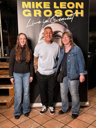 Foto-22.11.25-23-15-16