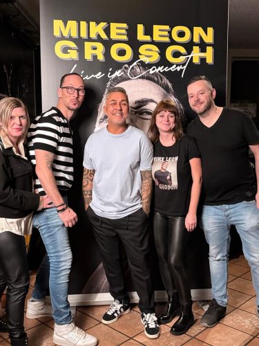 Foto-22.11.25-23-17-16