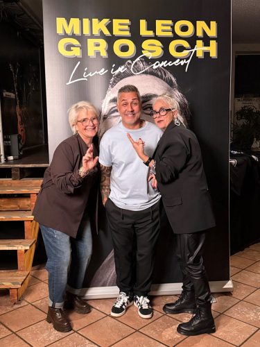 Foto-22.11.25-23-17-53