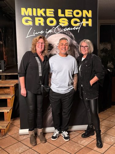 Foto-22.11.25-23-18-22