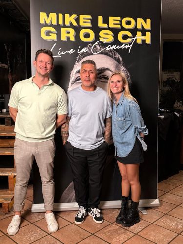 Foto-22.11.25-23-18-57